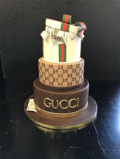 gâteau gucci|gucci cake designs.